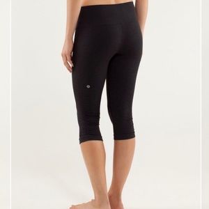 Lululemon In The Flow Crop Capri Grey Size 6